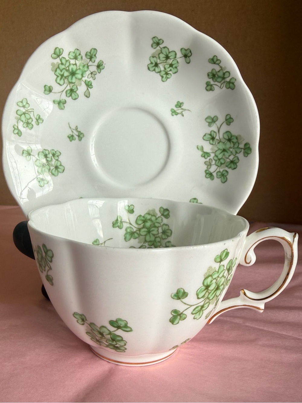 Vintage Royal Albert Shamrock Teacup & Saucer Green Clover Gold Trim England